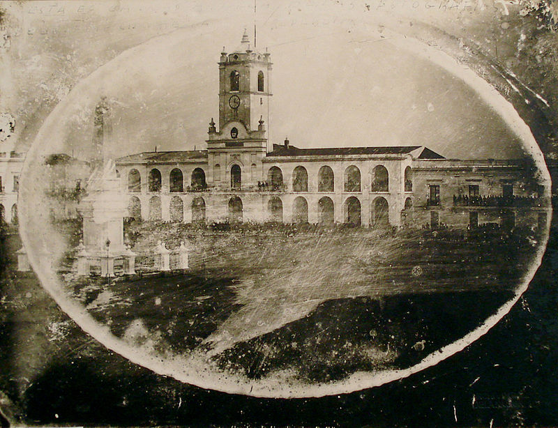 Primera fotografía del Cabildo original, tomada en 1852.