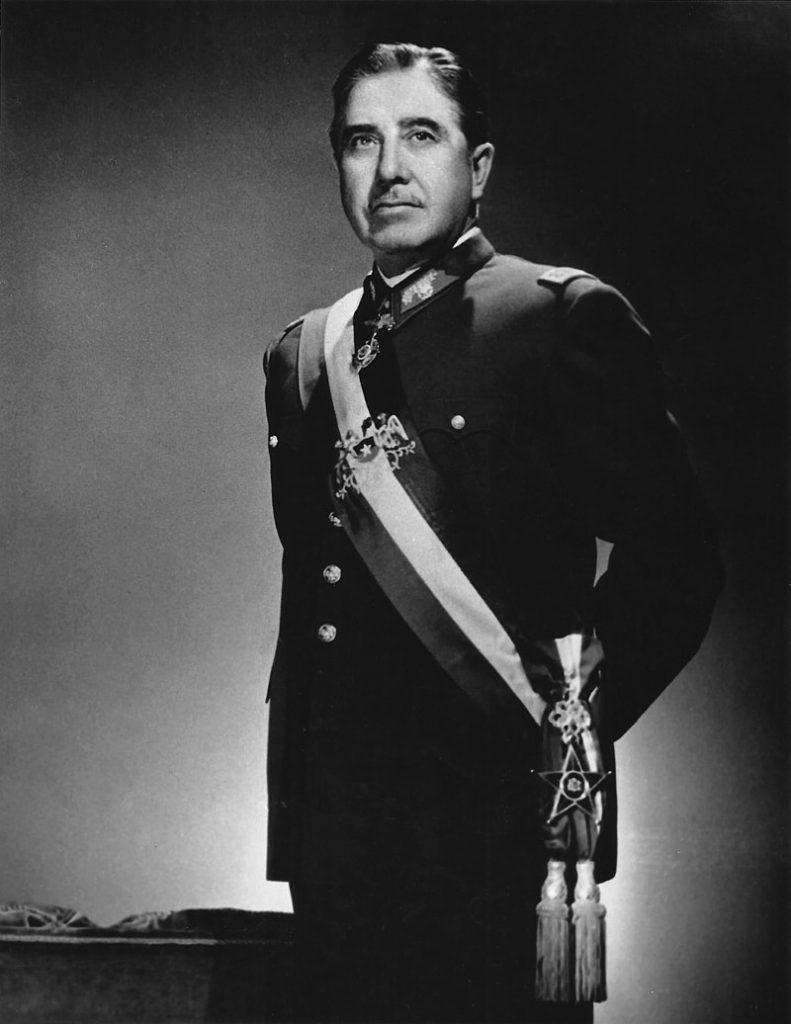 Retrato de Augusto Pinochet
